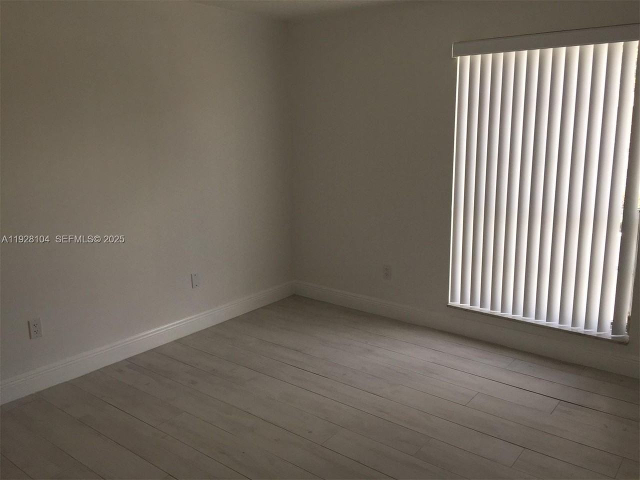 10740 N Kendall Dr #L24 - Photo 4 of 14