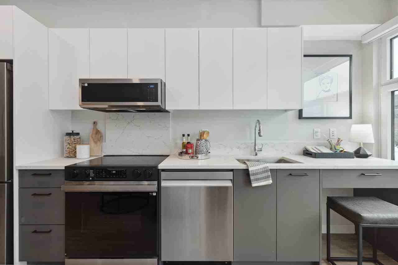 2895 East 10th Avenue