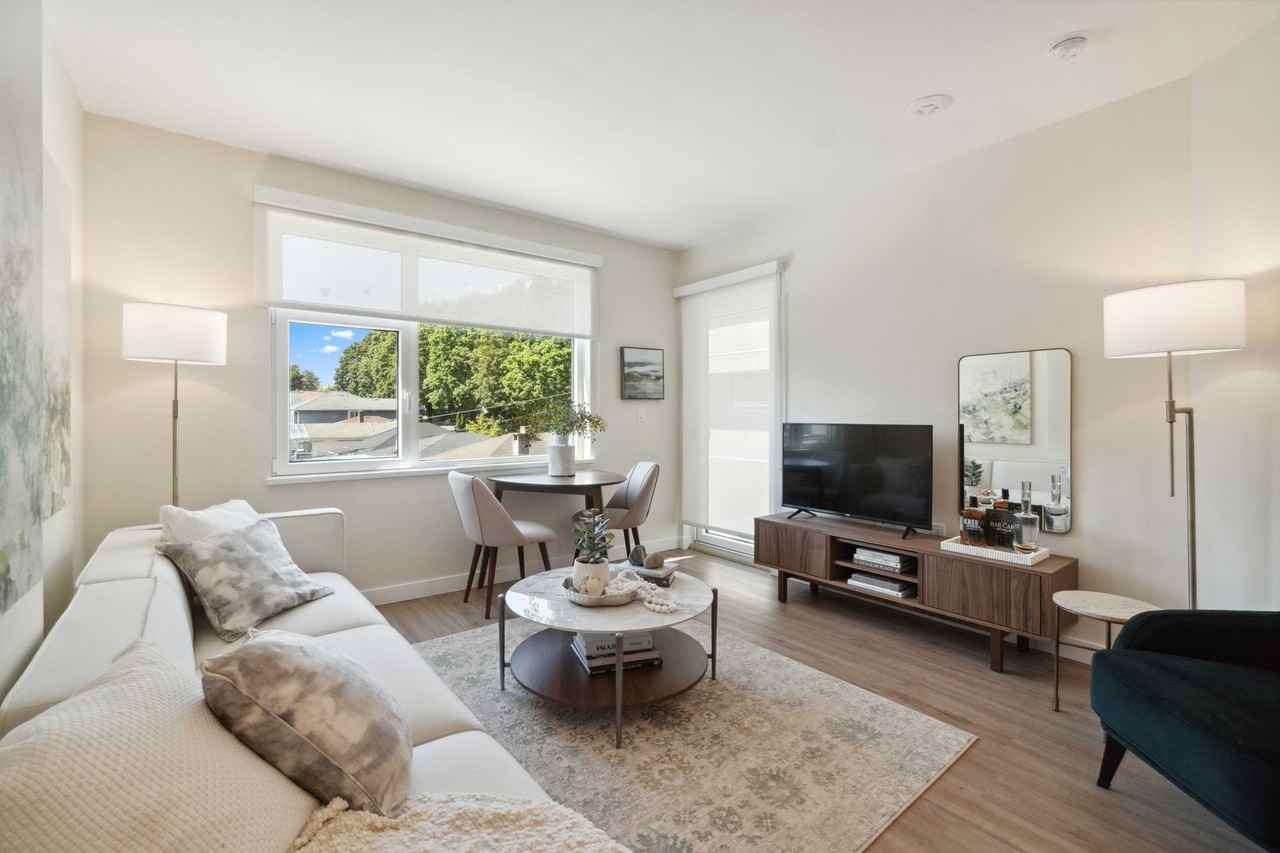 2895 East 10th Avenue