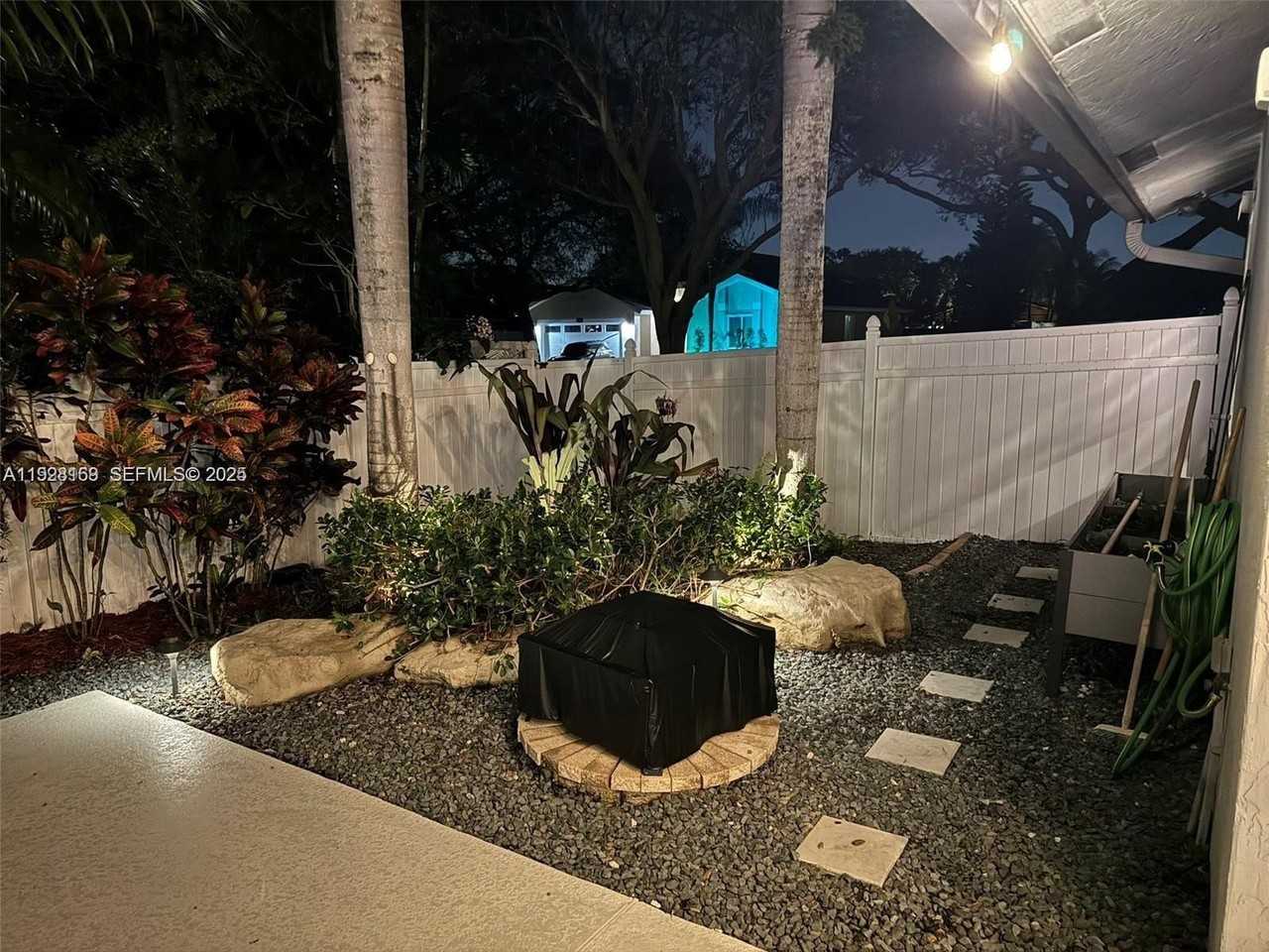 8965 Sw 59th Ct #0 - Photo 4 of 34