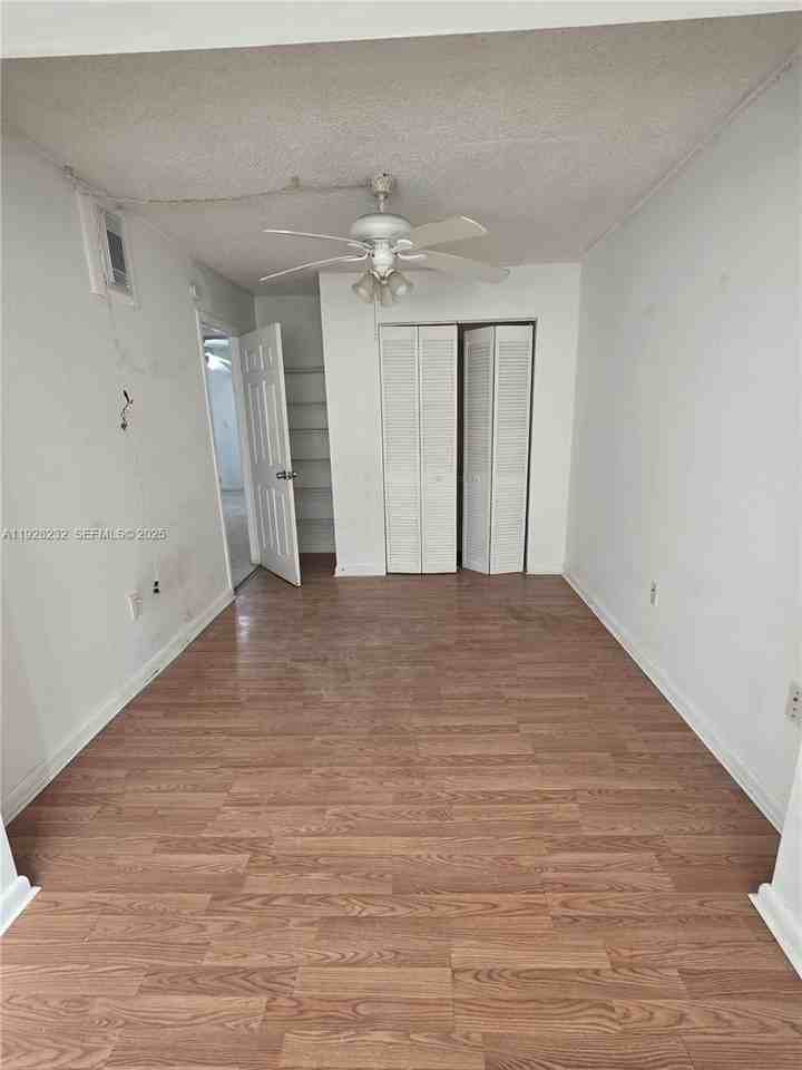 2000 Biarritz Drive #202 - Photo 4 of 10