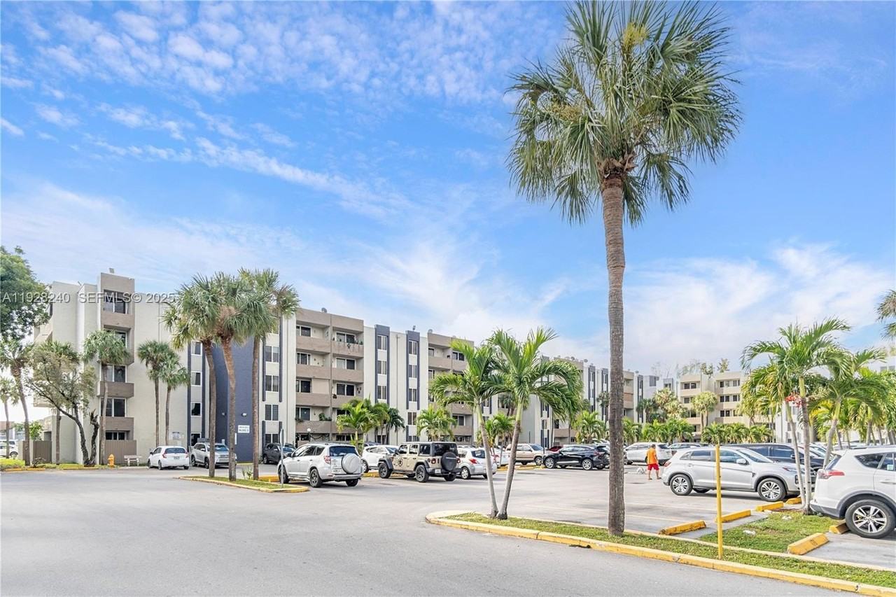 10000 Northwest 80th Court #2162