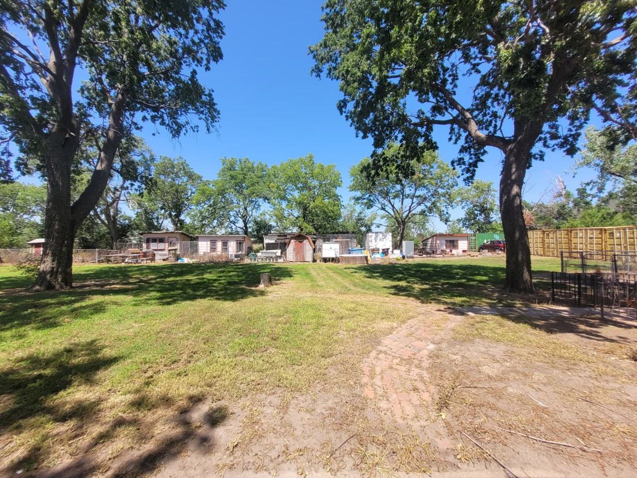 802 East 15th Street #1 - Photo 2 of 10