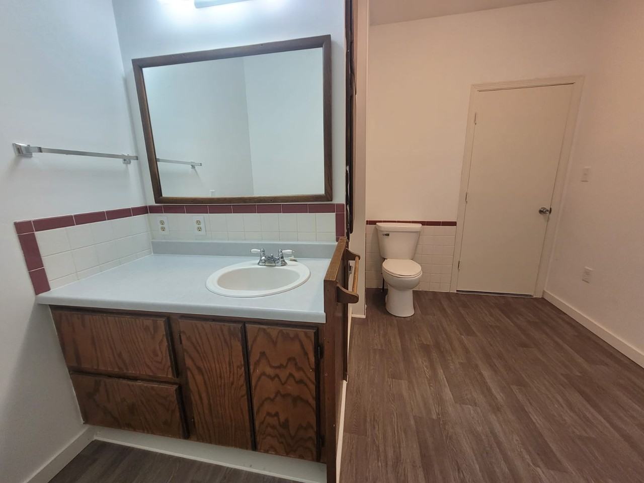 802 East 15th Street #1 - Photo 5 of 10