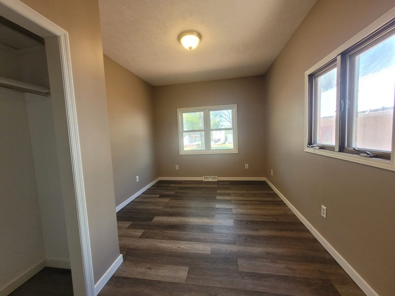 802 East 15th Street #1 - Photo 7 of 10