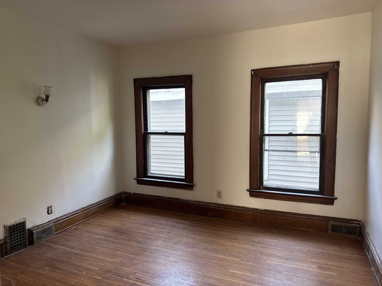 150 Kenwood Ave #2 - Photo 2 of 7