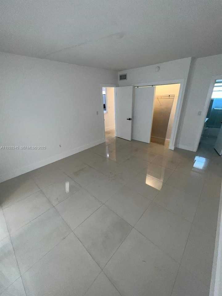 2810 Ne 201st Ter #G107 - Photo 5 of 23