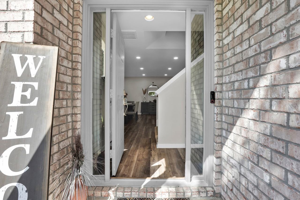 136 Meadowside Lane #1 - Photo 5 of 50