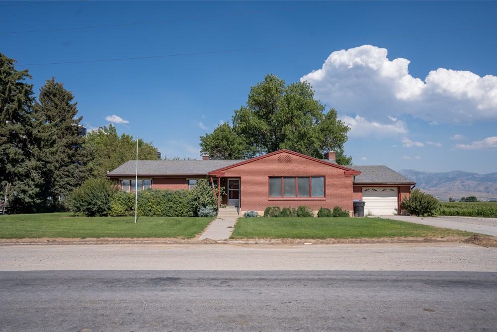 182 South 800 East #1 - Photo 2 of 33