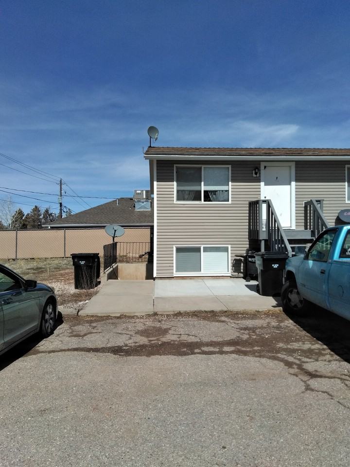 180 895 South #3BSUNIT - Photo 3 of 15