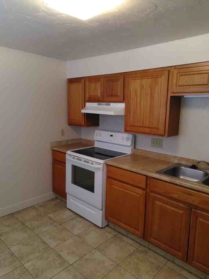 180 895 South #3BSUNIT - Photo 7 of 15