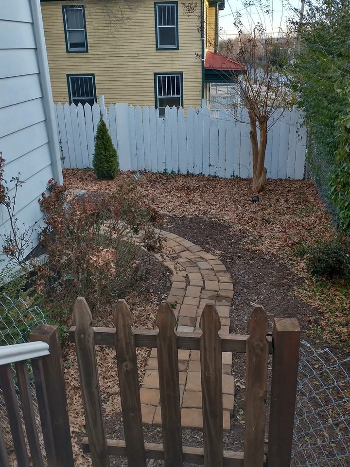 1108 Taylor St #A - Photo 2 of 18