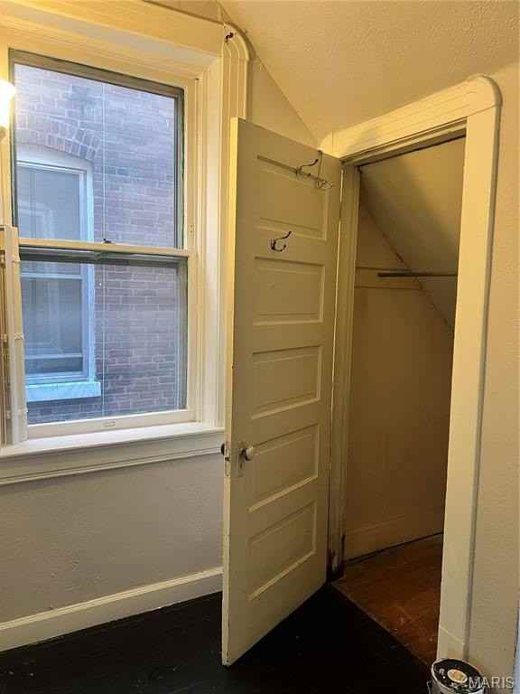 712 Dover Pl #1stFL - Photo 7 of 12