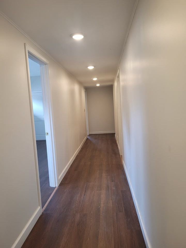 710 W Koenig St #1 - Photo 2 of 11