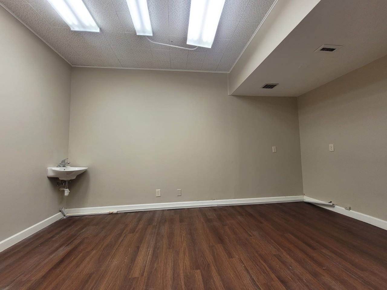 710 W Koenig St #1 - Photo 6 of 11