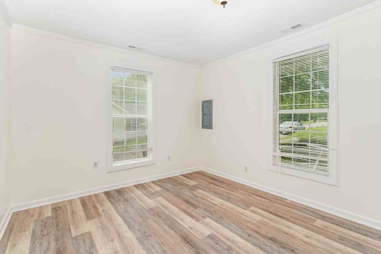 1018 Bridge Street #1 - Photo 5 of 7