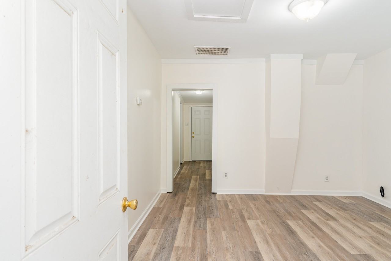 1018 Bridge Street #1 - Photo 6 of 7