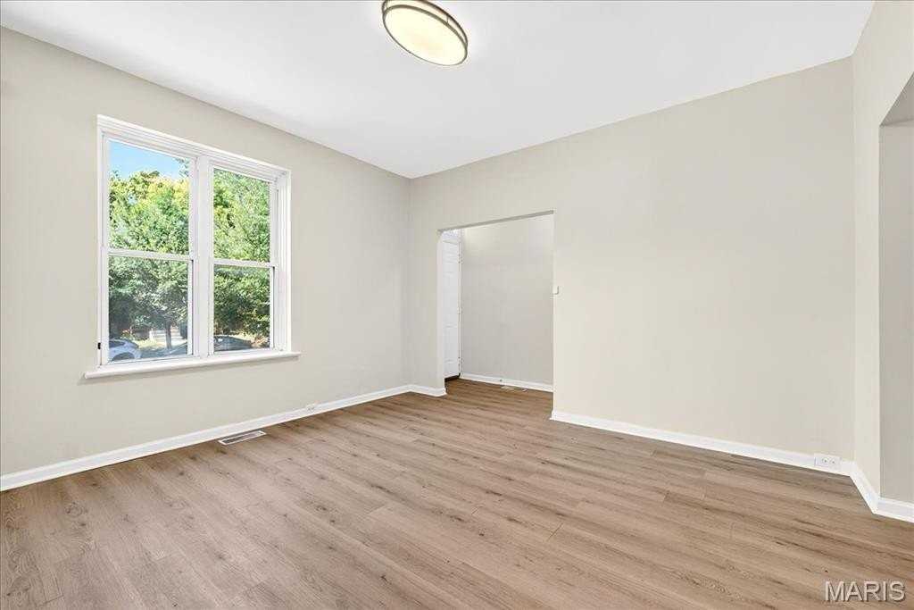 4045 Russell Blvd #1 - Photo 6 of 22