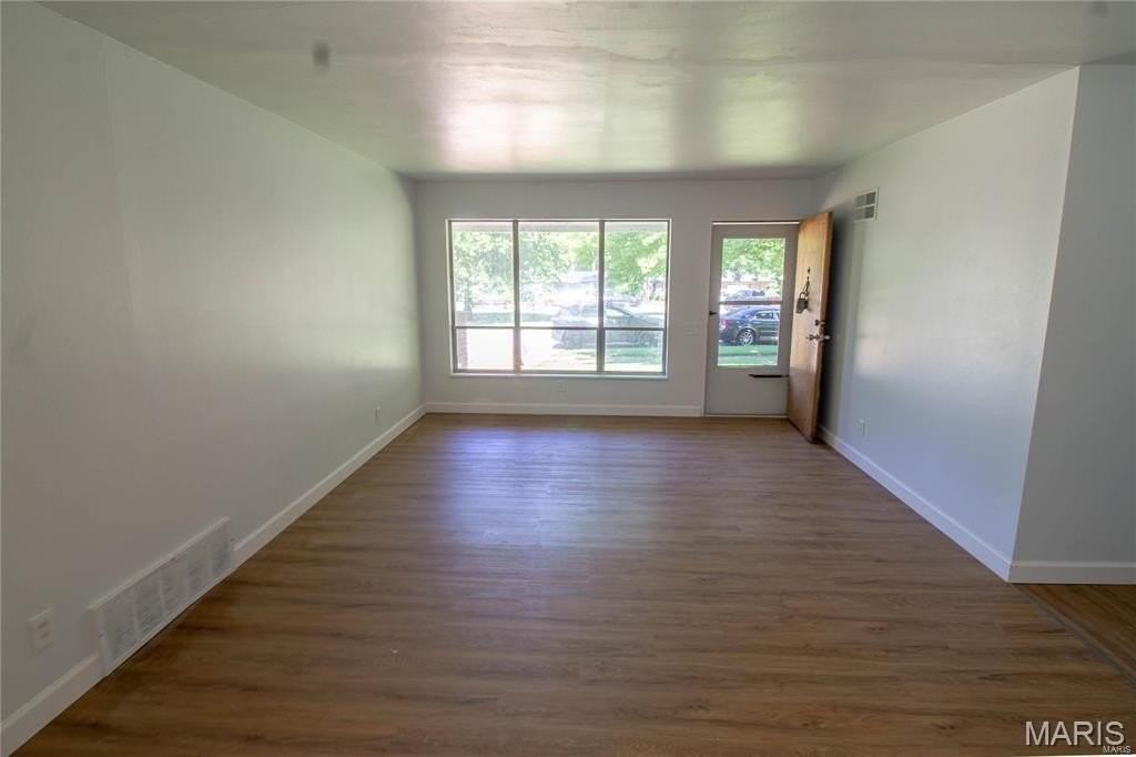 1018 Wylin Ct - Photo 2 of 11