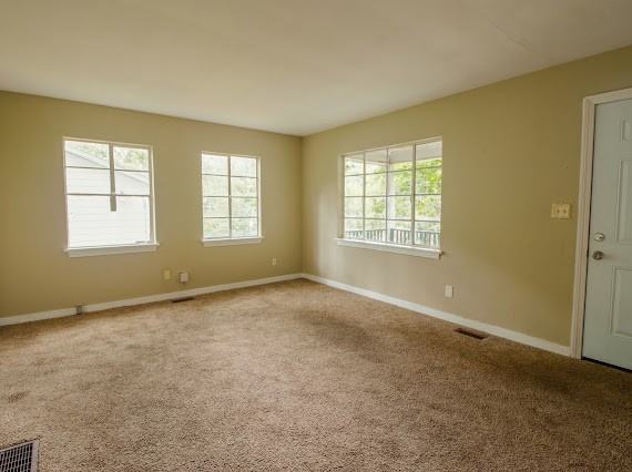 836 Vanderbilt St #1 - Photo 4 of 9