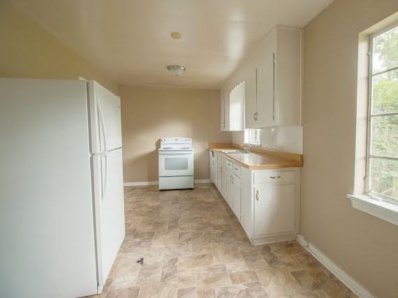 836 Vanderbilt St #1 - Photo 5 of 9