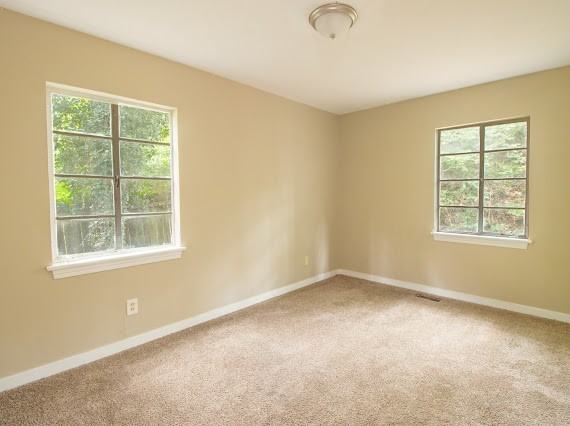 836 Vanderbilt St #1 - Photo 7 of 9