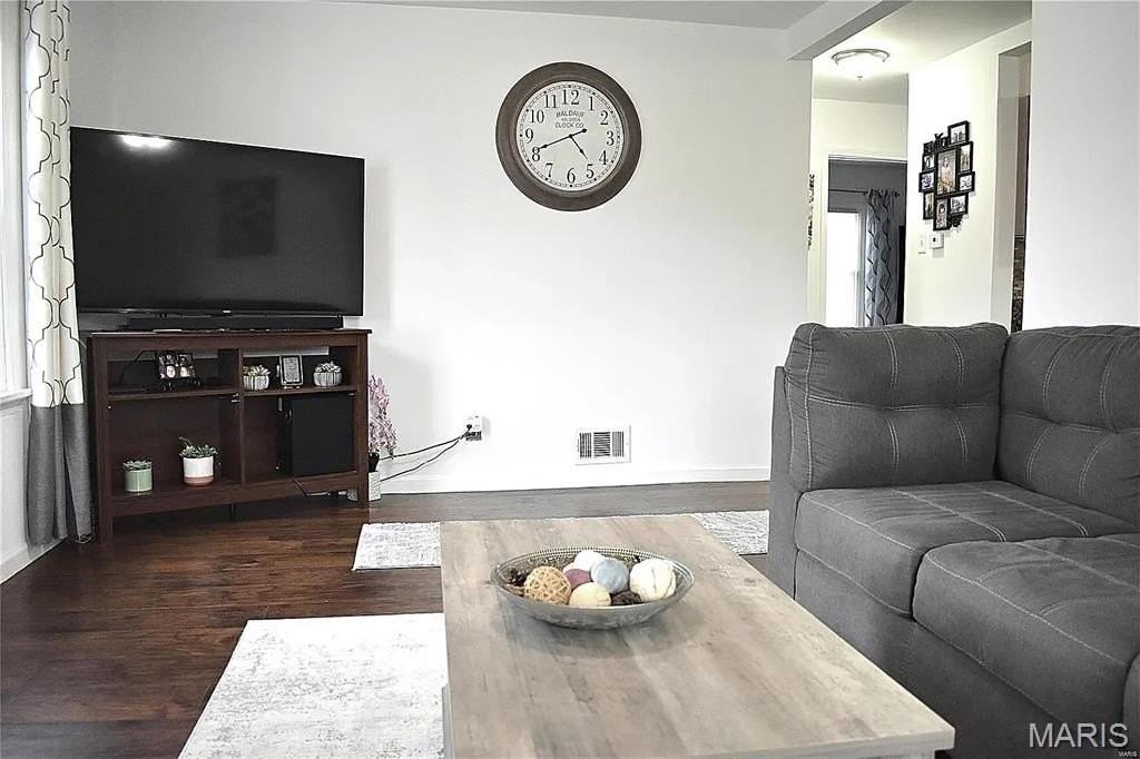 158 Betty Jean Ln - Photo 6 of 37