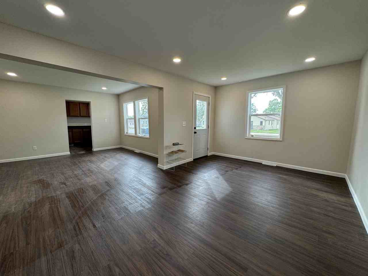 1308 3rd Ave Sw #1 - Photo 3 of 10