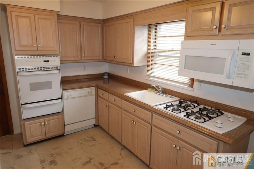 101 Stelton Rd - Photo 5 of 16