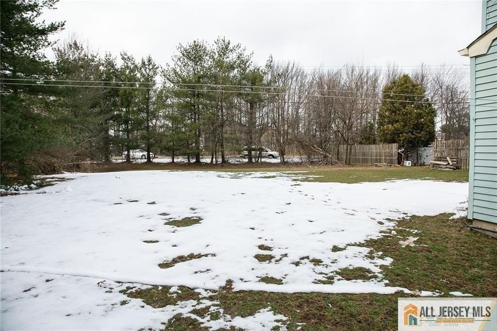 15 Clemmens Ct - Photo 3 of 12