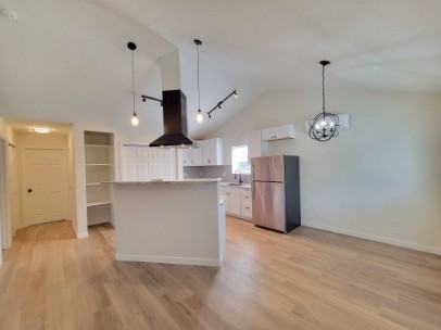 1109 South Olympia Place #D - Photo 4 of 11