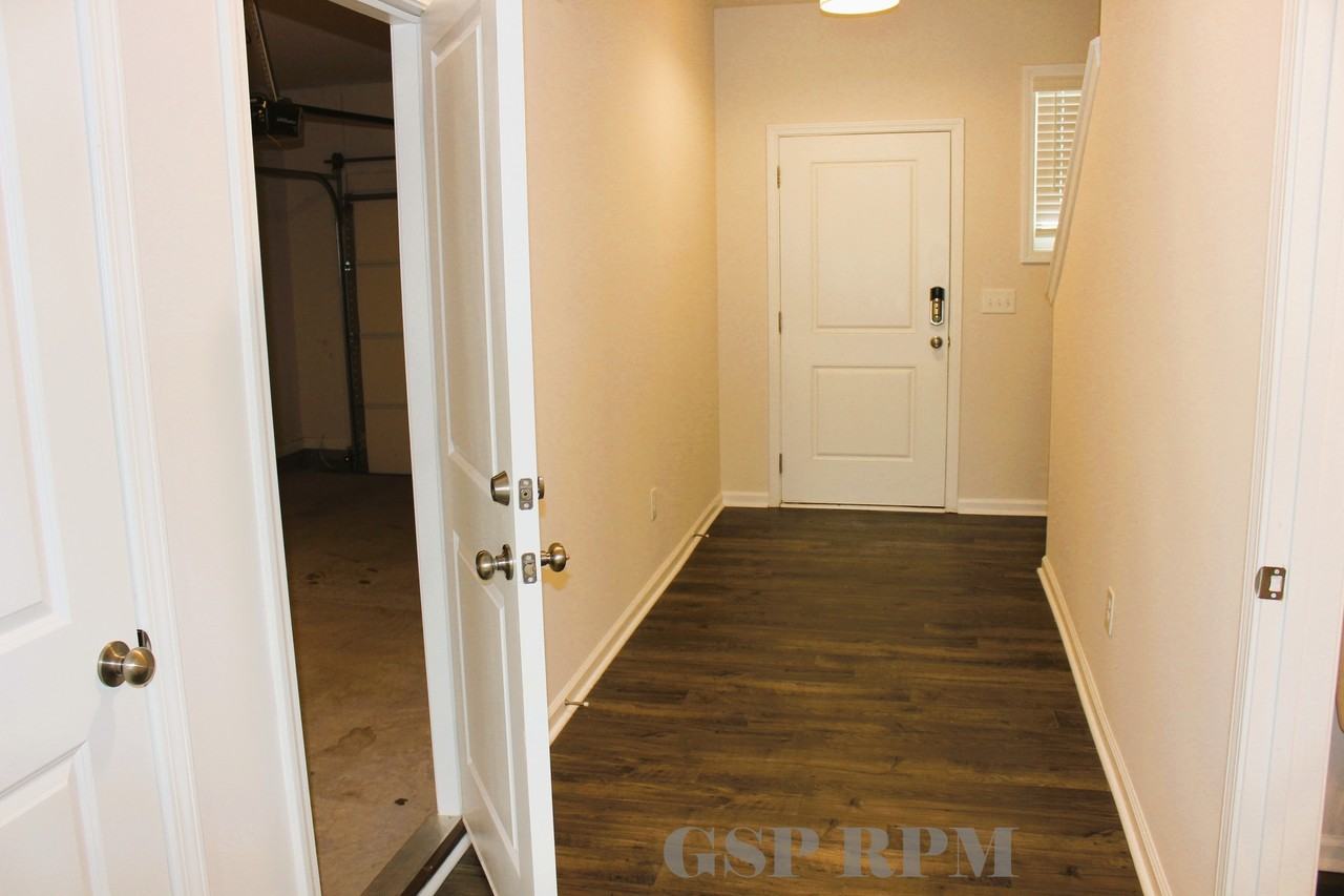 17 Apricot Ln #1 - Photo 5 of 28