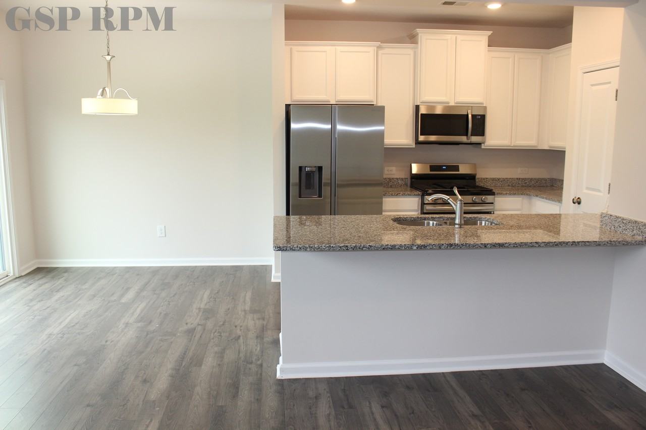 17 Apricot Ln #1 - Photo 6 of 28