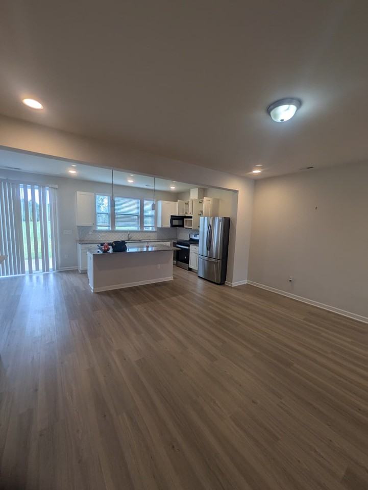 784 Amarra Dr #1 - Photo 4 of 32