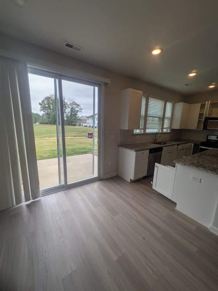 784 Amarra Dr #1 - Photo 5 of 32