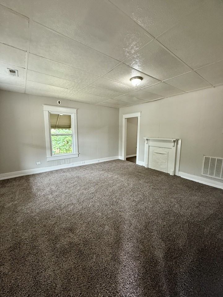 2824 25th Street #1 - Photo 5 of 10