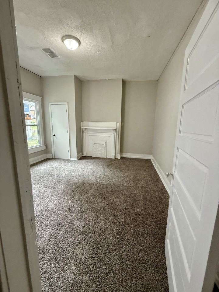 2824 25th Street #1 - Photo 6 of 10