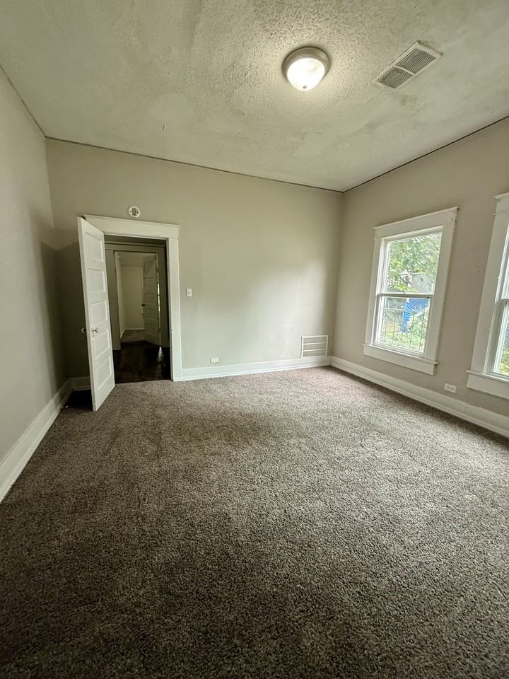 2824 25th Street #1 - Photo 7 of 10