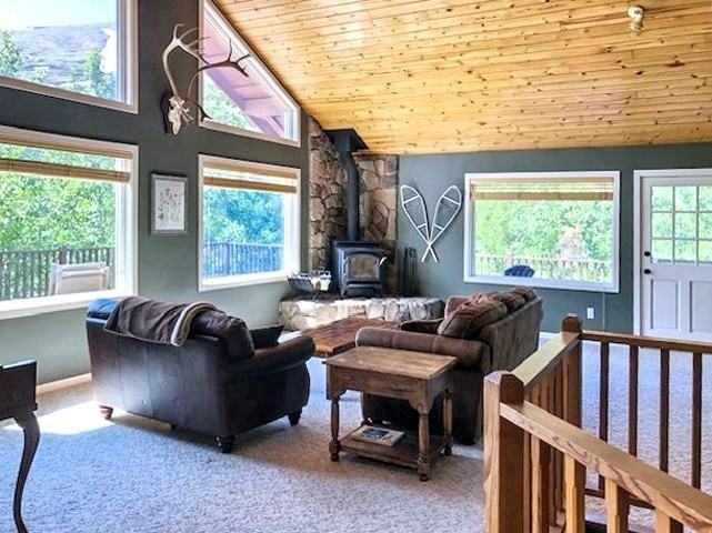 430 Wolf Dr #1 - Photo 3 of 10