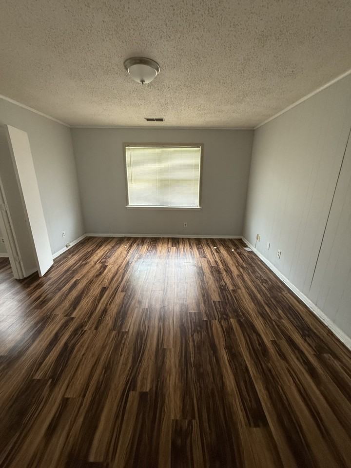 Willowbrook #C - Photo 3 of 10