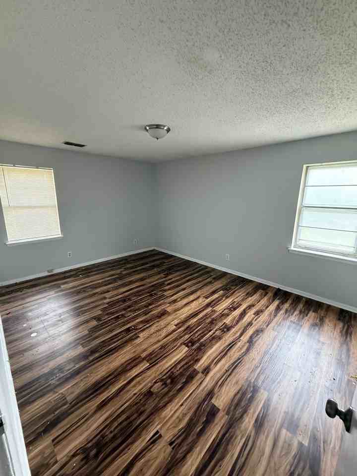 Willowbrook #C - Photo 4 of 10