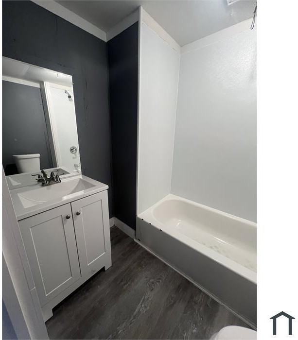 1306 West 80th Street - Photo 4 of 6