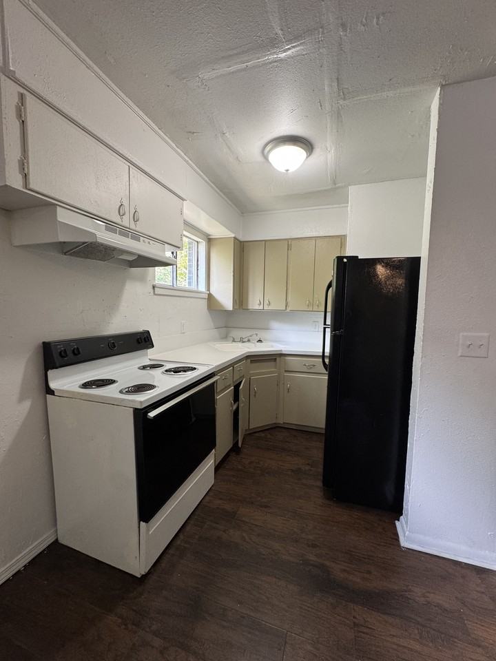 416 416 East Dunn AvenueUnit 3 #3 - Photo 3 of 7