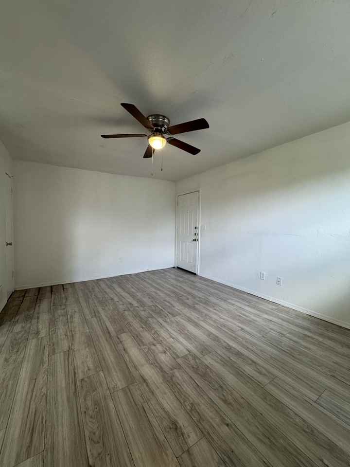 414 414 East Dunn AvenueUnit 3 #3 - Photo 2 of 7