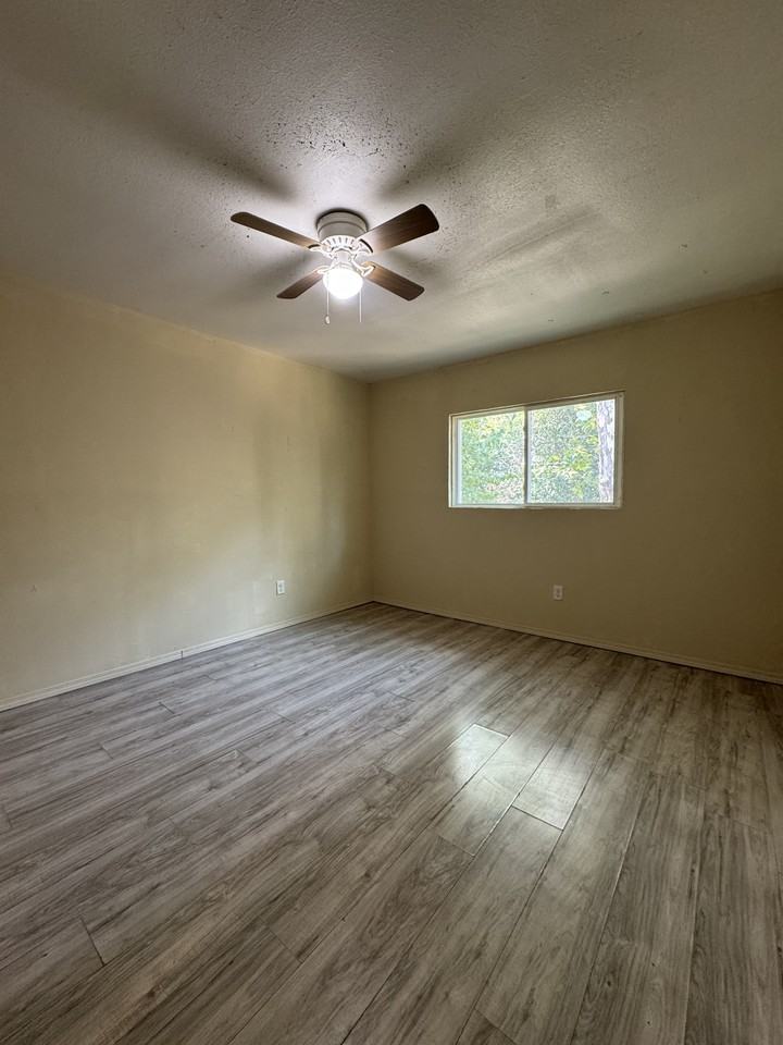 414 414 East Dunn AvenueUnit 4 #4 - Photo 5 of 7