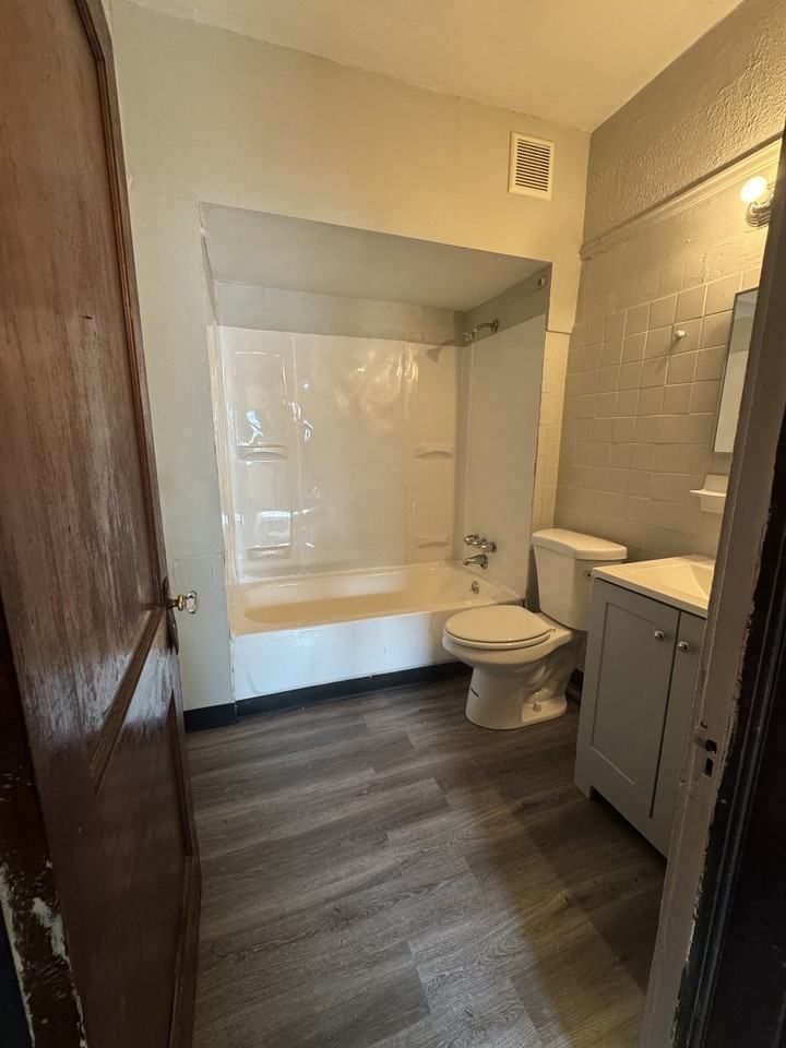 9013 9013/15 Yale Avenue - 2 #2 - Photo 5 of 8