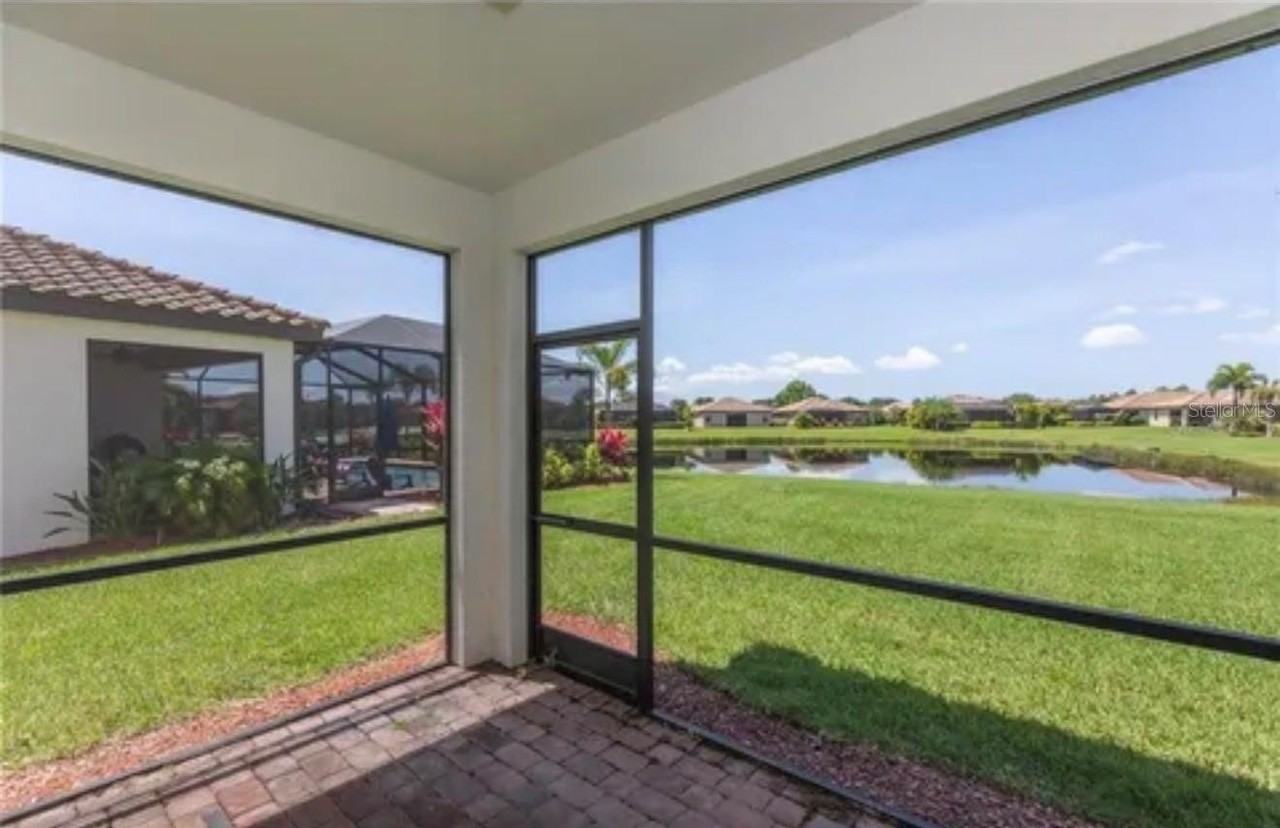 6914 Quiet Creek Dr - Photo 2 of 31