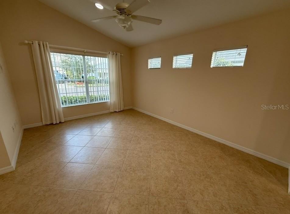 4015 Cottage Hill Ave - Photo 6 of 27