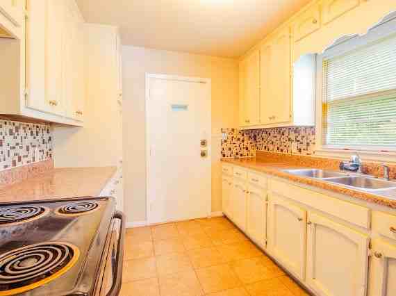 616 86th Street South #1 - Photo 3 of 7