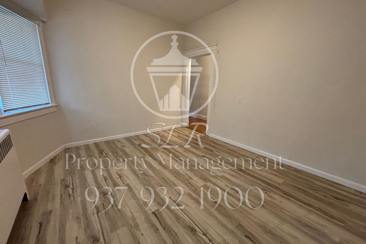 203 S Broad St #B - Photo 6 of 17